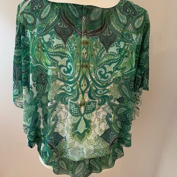 Live and Let live green paisley top, size M - Picture 3 of 7
